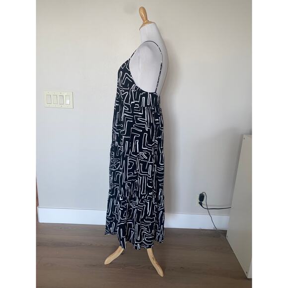 Stillwater The Try Me Maxi Black White Flowy Side Slit Dress Size Medium - Picture 3 of 6